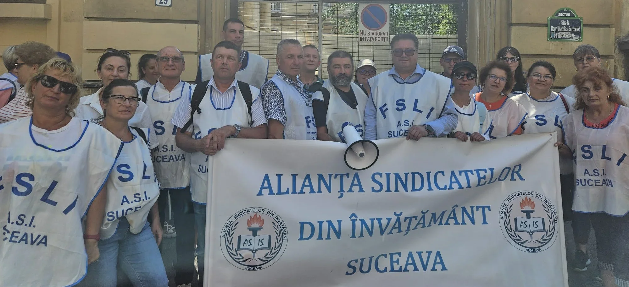 După protestele din vară, profesorii suceveni ies din nou în stradă