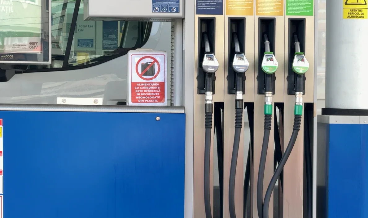 Carburanții se scumpesc din nou: cât plătesc șoferii pe 10 martie