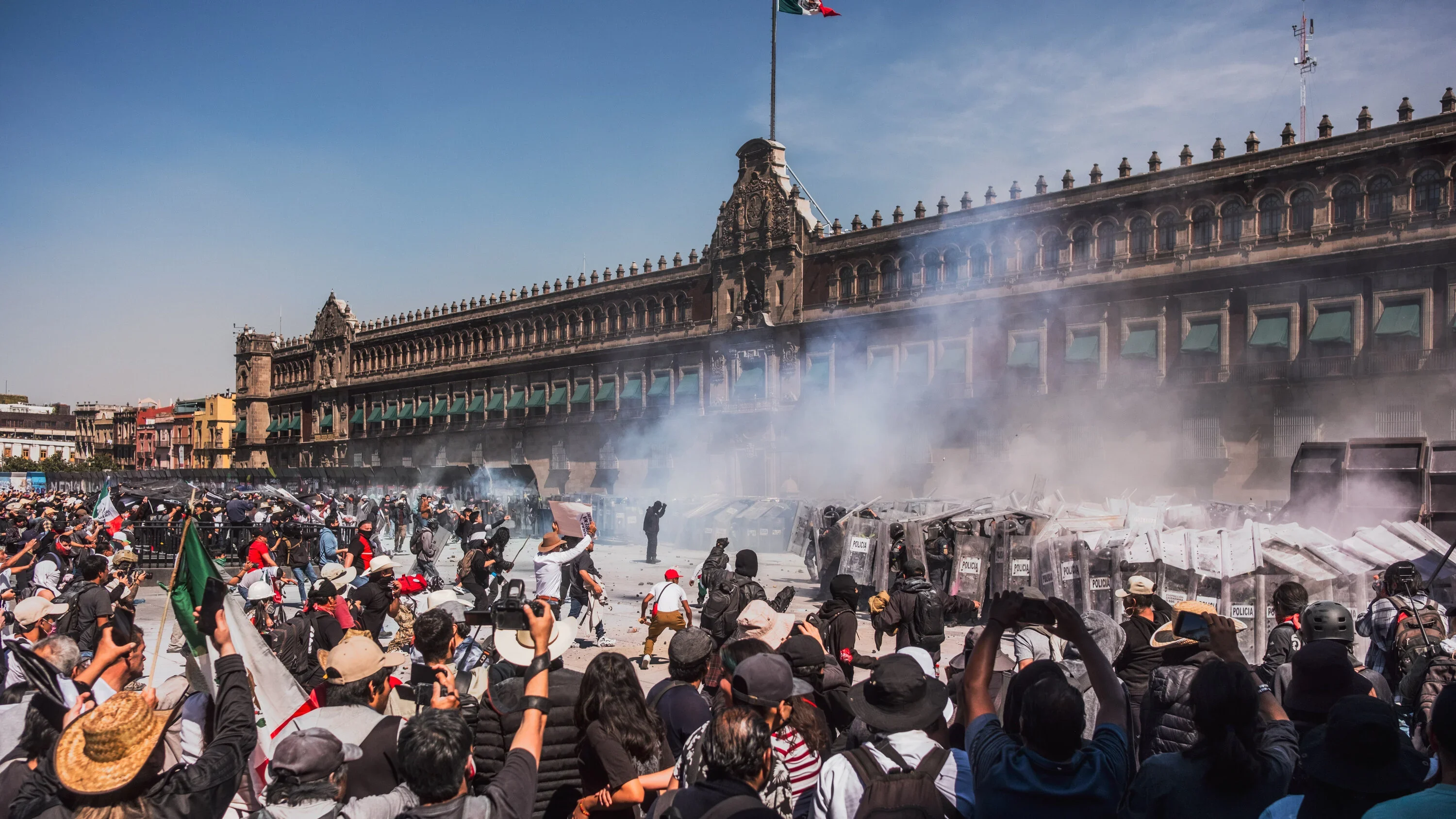 Proteste violente în Mexic