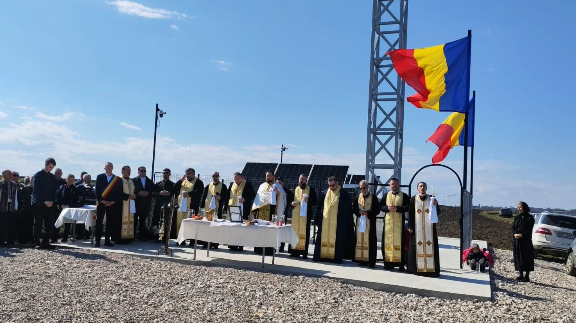 Un simbol al credinței ridicat pe dealurile comunei Moara