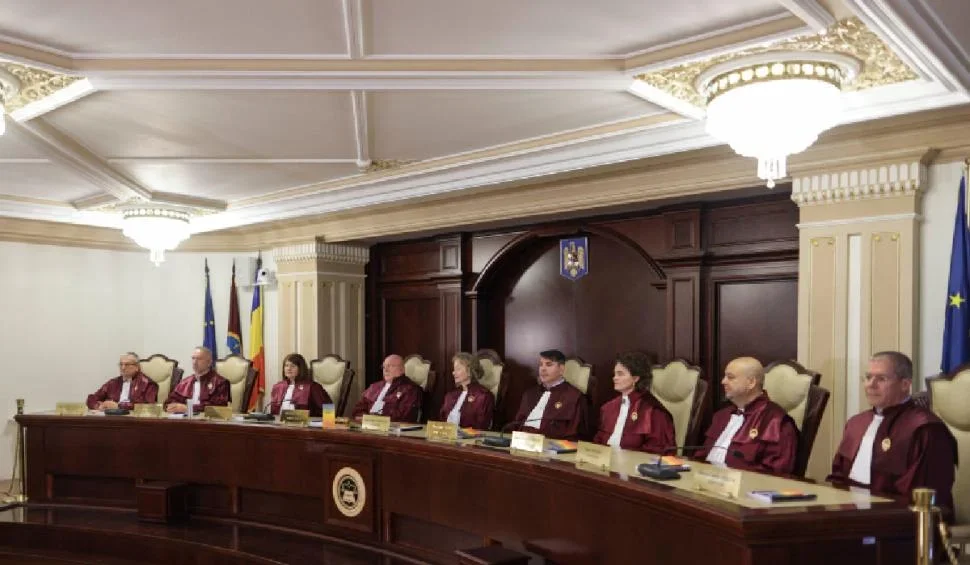 CCR amână din nou decizia privind reforma pensiilor magistraților