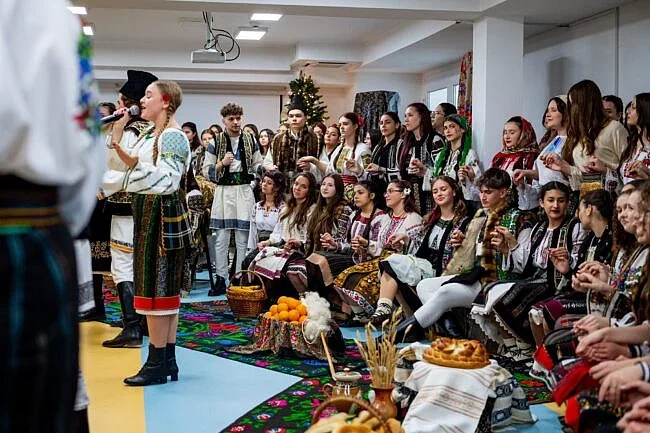 Seară românească la Colegiul “Mihai Eminescu”