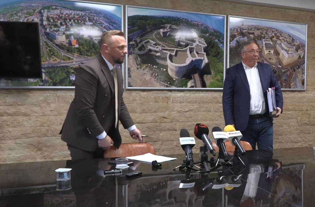 7.000 D e semnături pentru demiterea Primarului Vasile Rîmbu