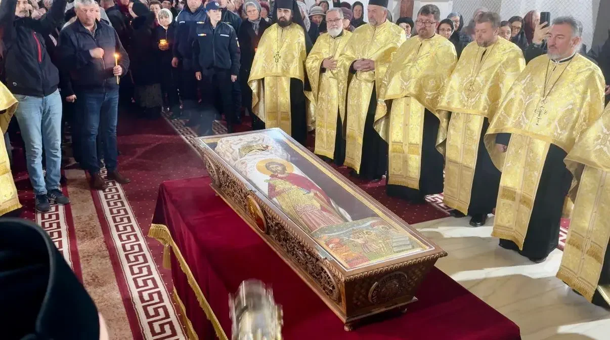 Moaștele Sfântului Ioan cel Nou de la Suceava, primite cu evlavie la Fălticeni