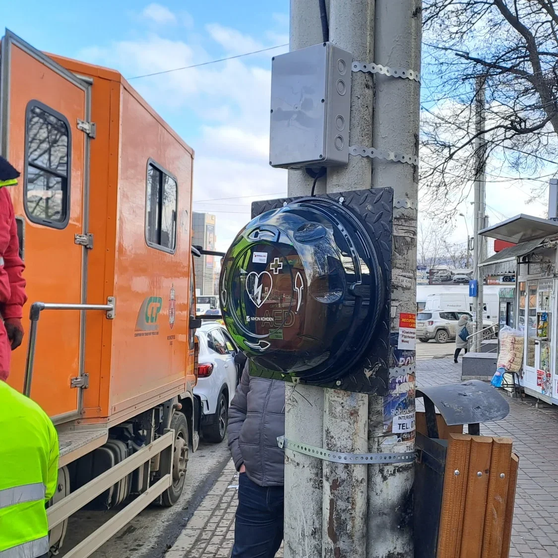 Defibrilatoare montate în locuri publice din municipiul Iași