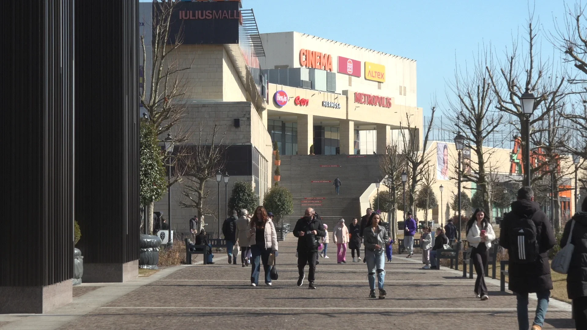 Parcul Iulius Mall Suceava, locul ideal pentru o pauză în aer liber