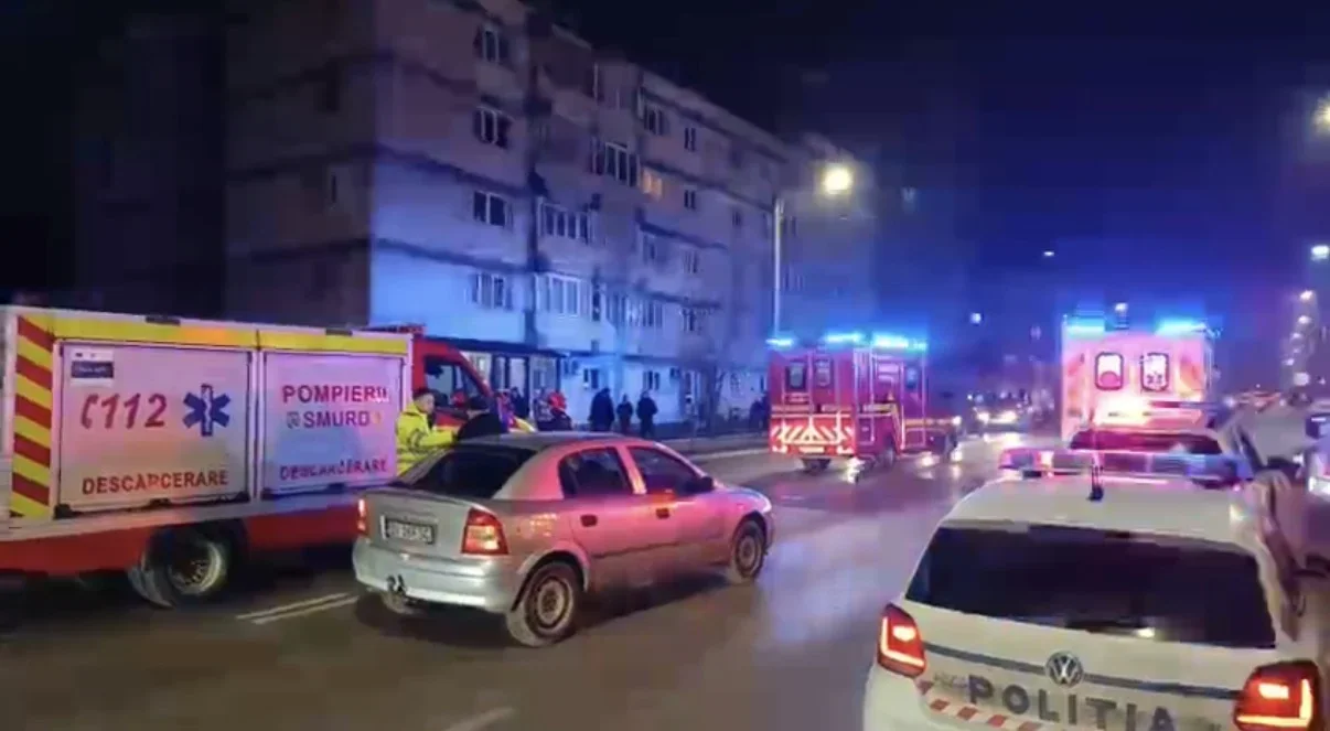 Doi pietoni, loviți de o mașină pe un bulevard din Suceava