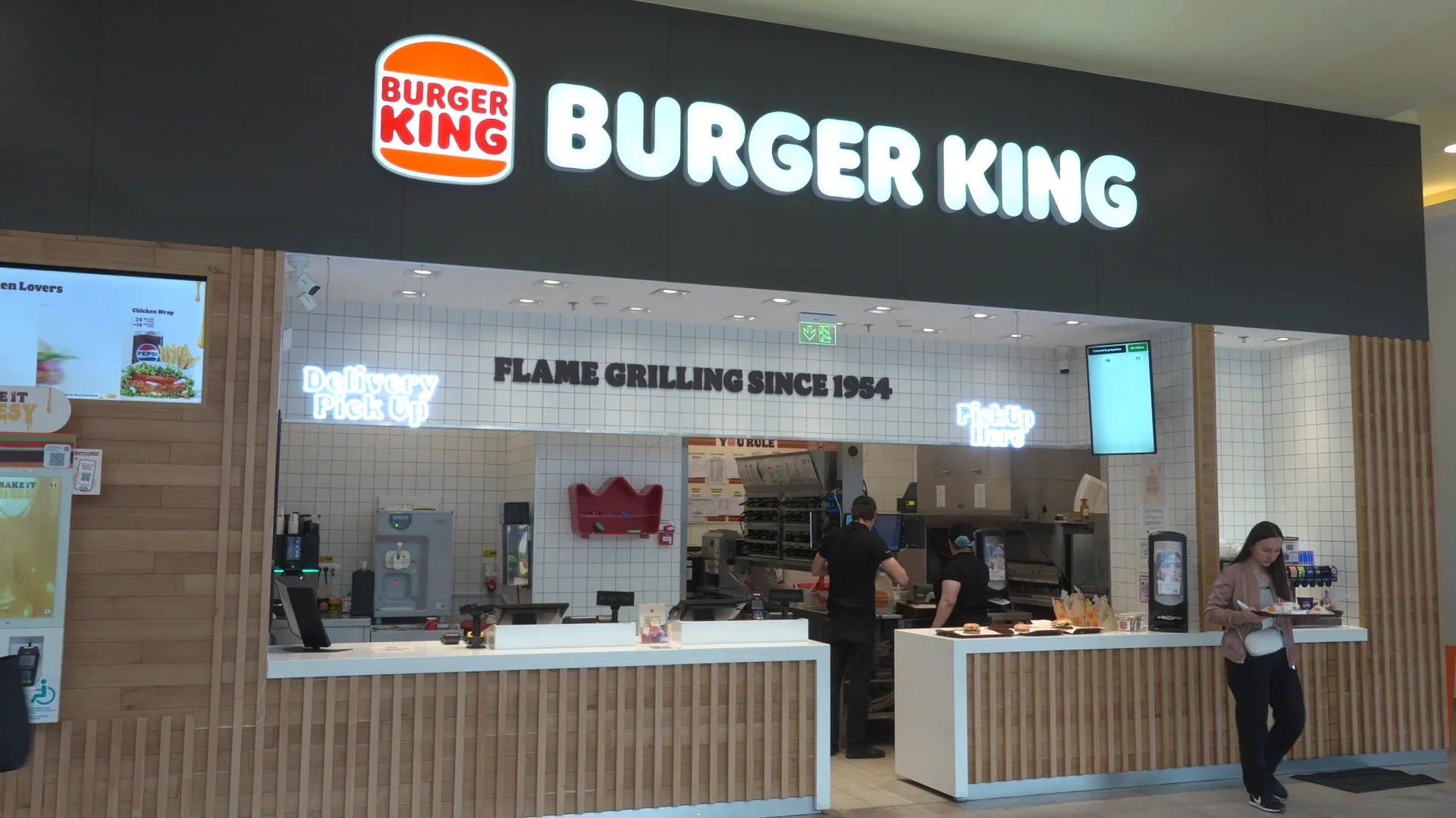 Burger King din Iulius Mall te așteaptă cu preparate flame-grilled