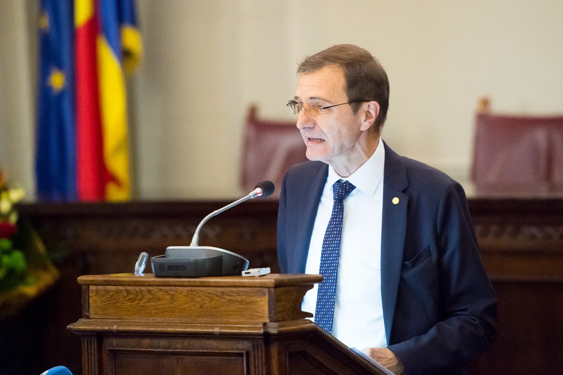 ,,Ar fi bine să revenim la valori și la virtuți”