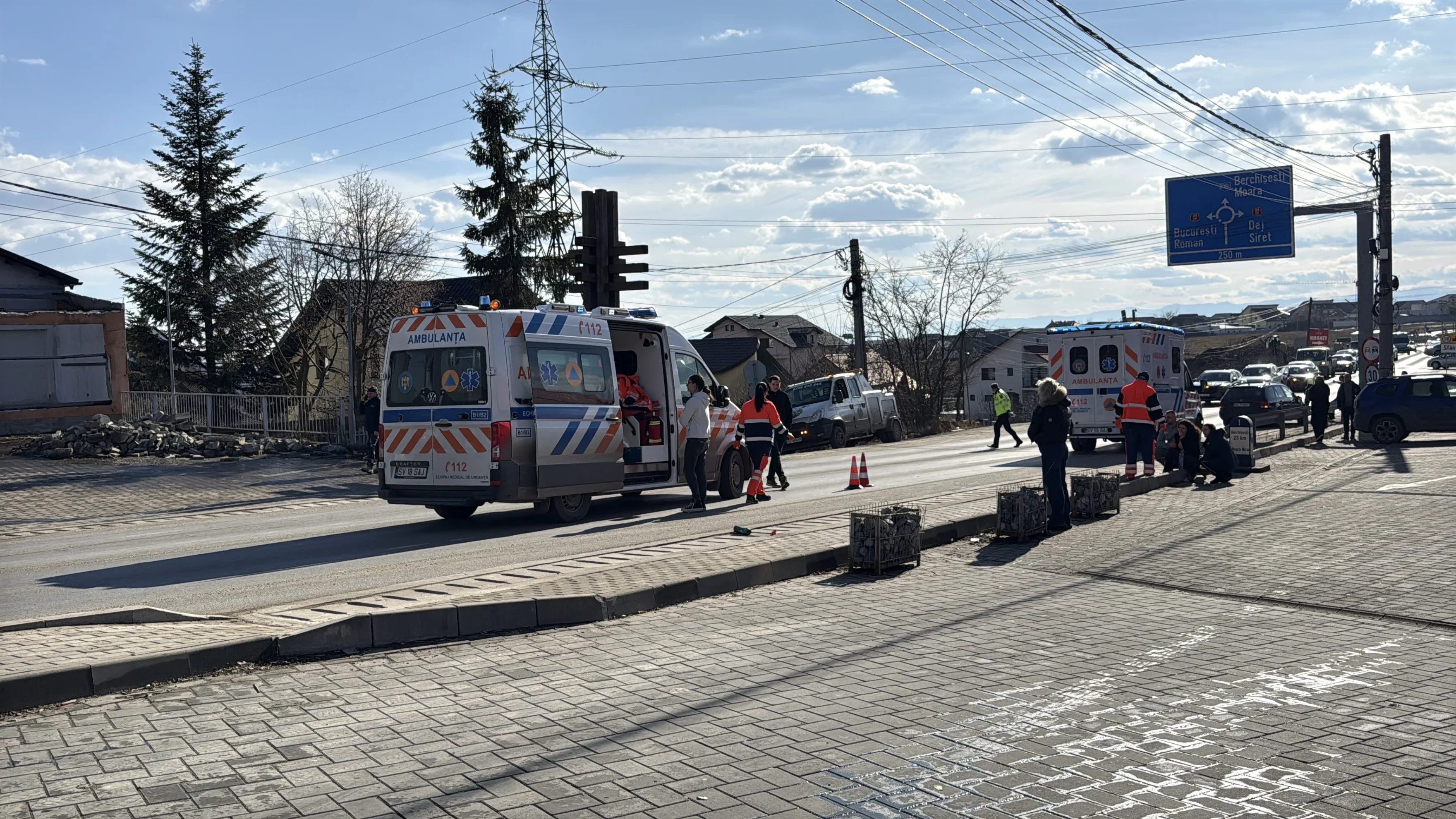 Copil lovit de o mașină, în fața unui supermarket din Sfantu Ilie